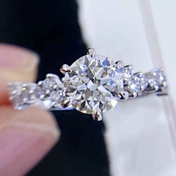 💎Engagement Anillos Pure Round CZ Silver Plated Beautiful Dainty, UNVN12193 - Picture 3 of 7